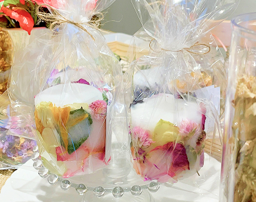 ロスフラワーで作ったキャンドルの写真